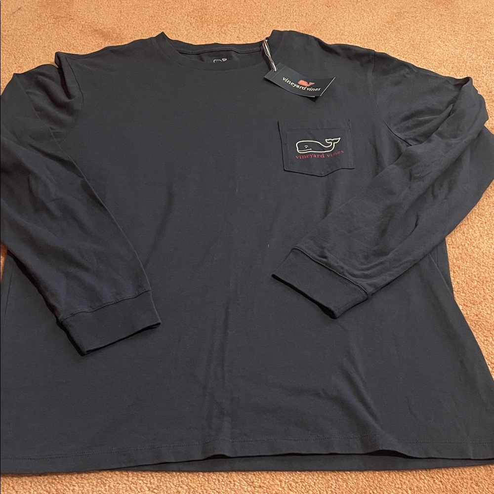 Vineyard Vines Men's Dark Blue Long Sleeve Tee. Priced for quick sale